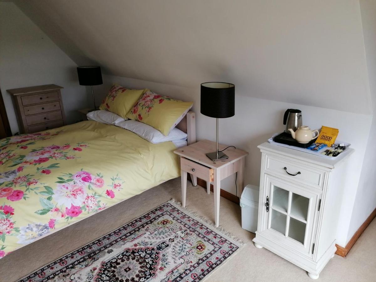 Canterra Cottage Tain Bagian luar foto