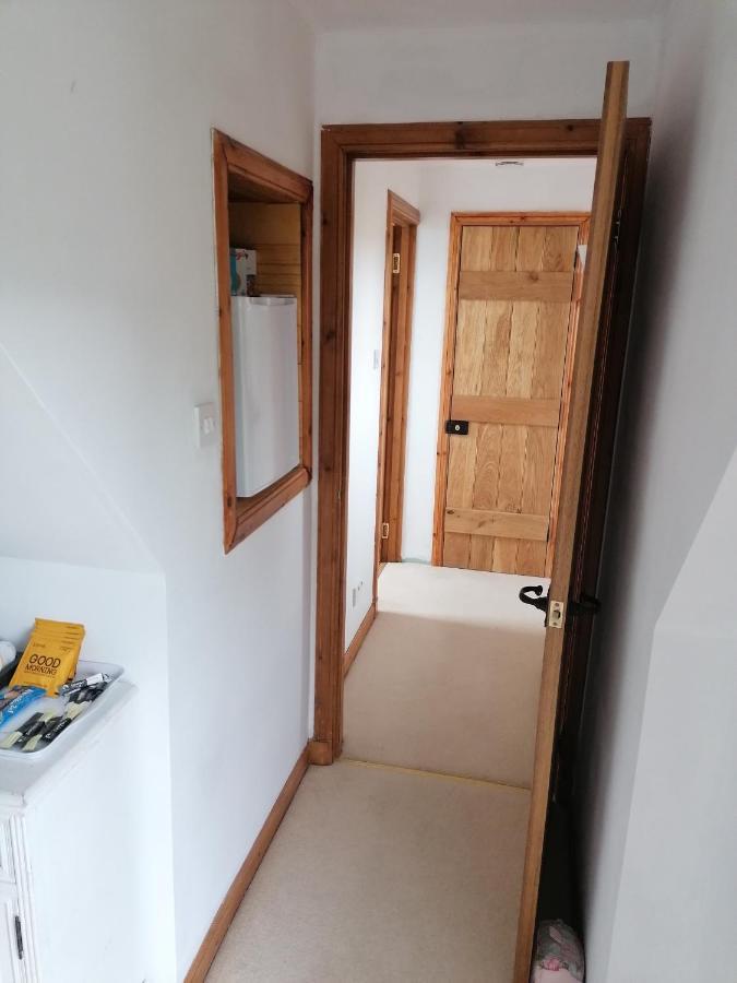 Canterra Cottage Tain Bagian luar foto