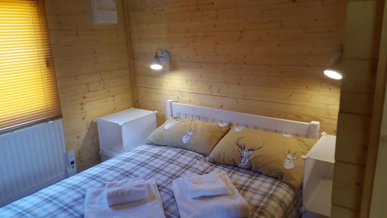Canterra Cottage Tain Bagian luar foto